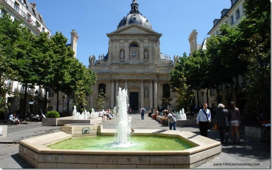 Petite Maison Avec Cour Dans Les Beaux Quartiers-Vous Faites Le Menage- Very Good Prices For T-H-E Location But You Have To Clea-N Th-E Flat Apartment Paris Luaran gambar