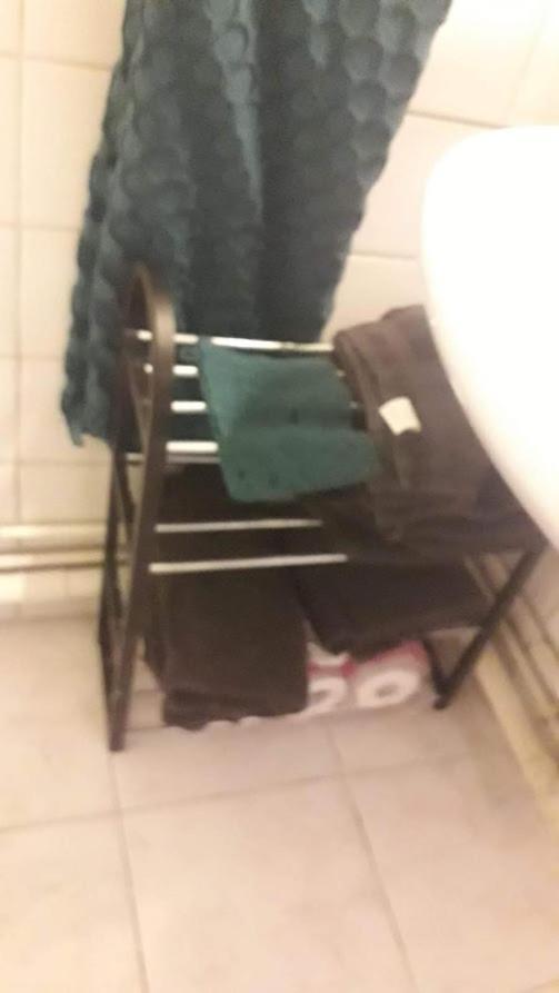 Petite Maison Avec Cour Dans Les Beaux Quartiers-Vous Faites Le Menage- Very Good Prices For T-H-E Location But You Have To Clea-N Th-E Flat Apartment Paris Luaran gambar