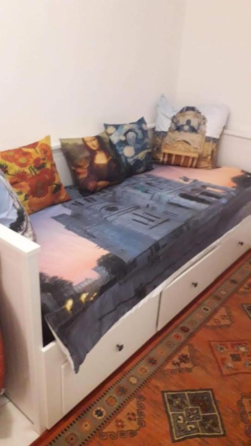 Petite Maison Avec Cour Dans Les Beaux Quartiers-Vous Faites Le Menage- Very Good Prices For T-H-E Location But You Have To Clea-N Th-E Flat Apartment Paris Luaran gambar
